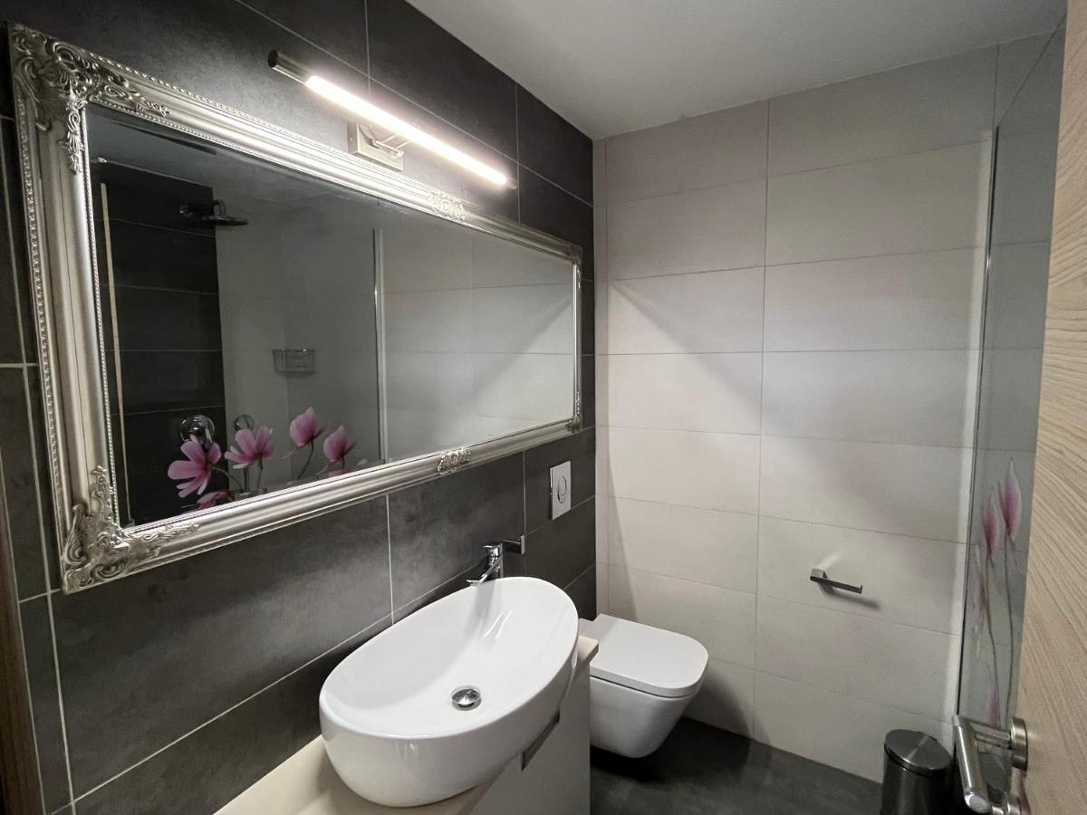 Apartment Old Town Ivo Makarska Bagian luar foto